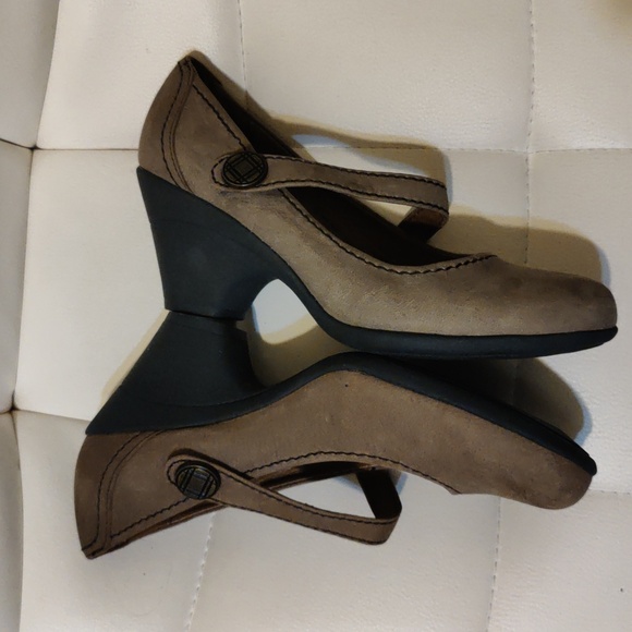 Naturalizer Neema Suede Block Heel Pumps Tan Taupe Comfort Size 7.5 - Picture 5 of 6